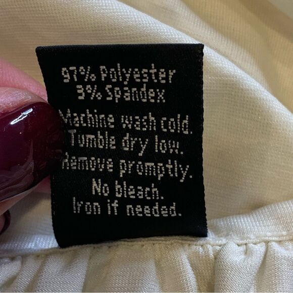 WinWin Crochet Neckline Tunic Cream Color Size Small-Medium - Picture 7 of 9